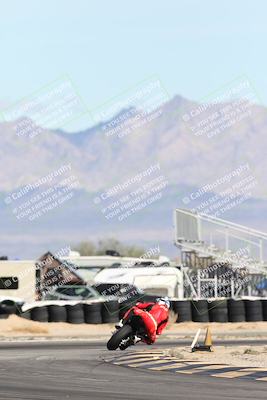 media/Nov-16-2025-Race Pace (Sun) [[8c5fa54630]]/Non Verified Riders (1st 20 Minutes)/4-Turn 16 (1116am)/